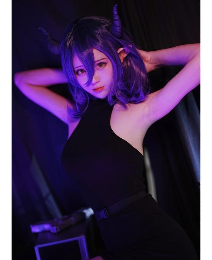 Hình ảnh cosplay vermeil gương mặt sắc sảo