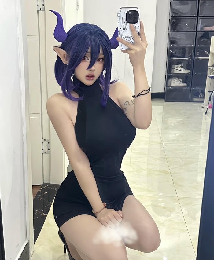 Hình ảnh cosplay vermeil gương mặt thanh tú