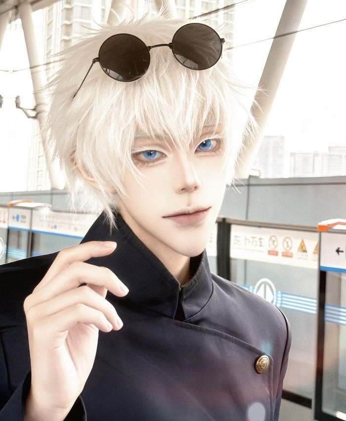 Hình ảnh gojo cosplay nét mặt cuốn hút