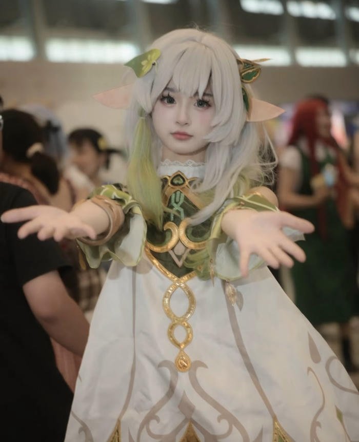 Hình ảnh nahida cosplay nét mặt đáng yêu