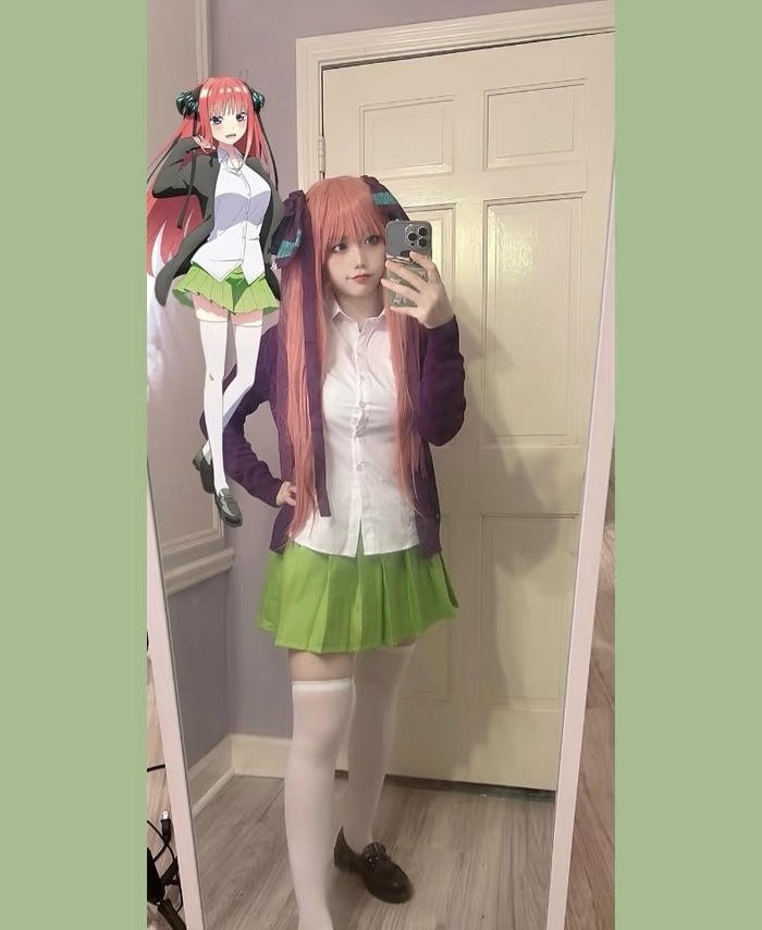 Hình ảnh nino nakano cosplay biểu cảm vừa ngọt ngào