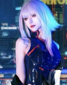 Hình cosplay lucy ánh nhìn tươi sáng
