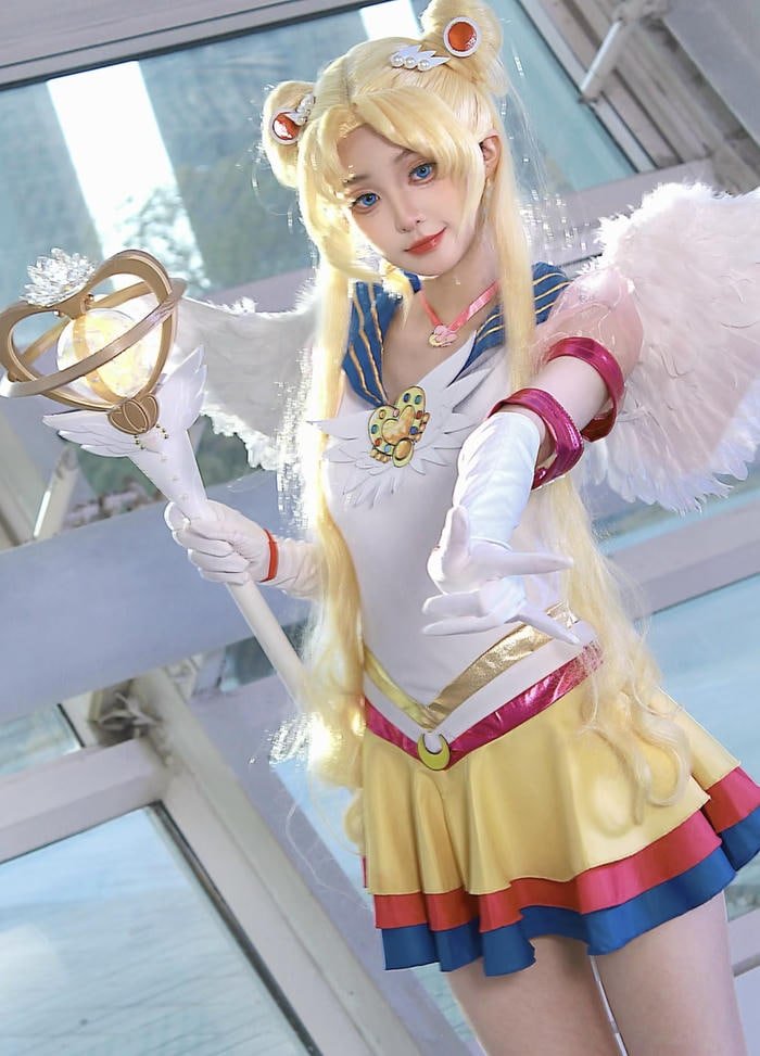 Hình cosplay sailor moon gương mặt hiền