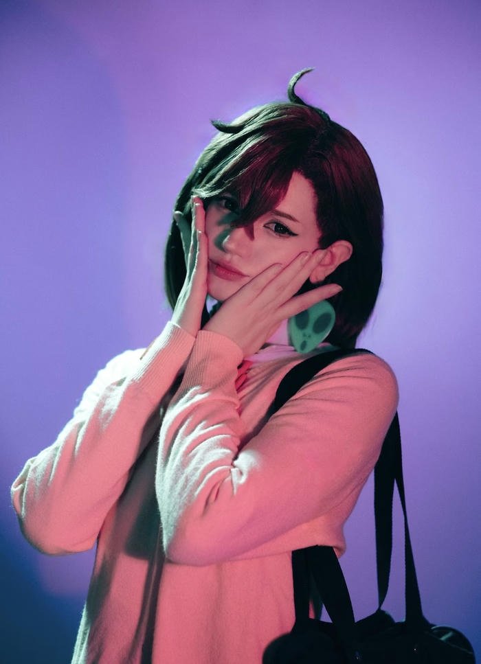 Hình momo cosplay ánh mắt long lanh