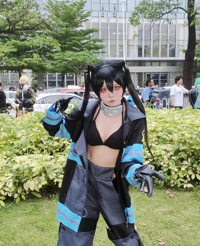 Hình tamaki kotatsu cosplay dáng đứng nhỏ nhắn