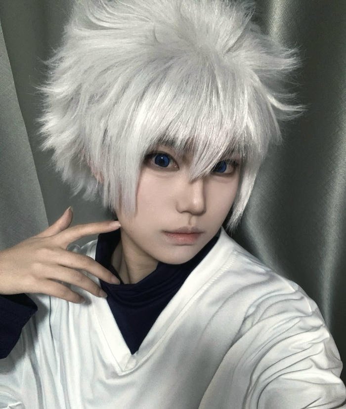 Killua cosplay phong thái chiến binh trẻ tuổi