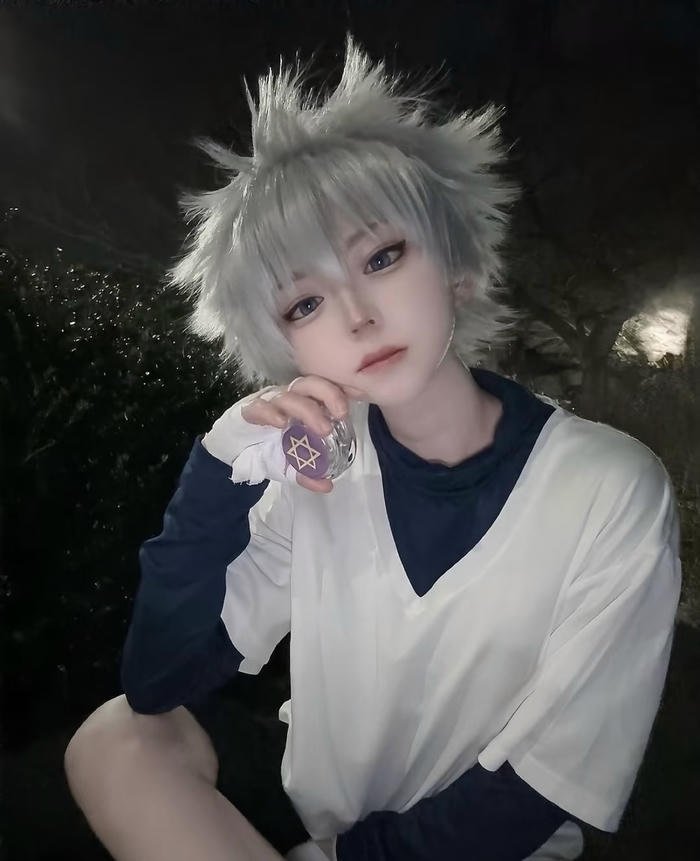 Killua cosplay thần thái mạnh mẽ đầy sức hút