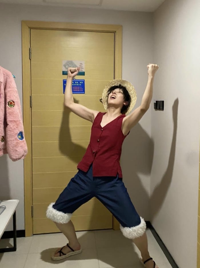 Luffy cosplay phong cách năng động