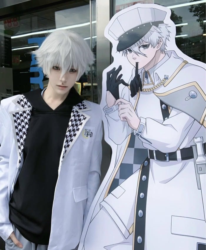 Nagi cosplay phong cách tối giản