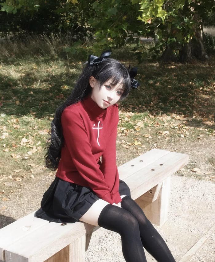 Rin tohsaka cosplay biểu cảm điềm tĩnh