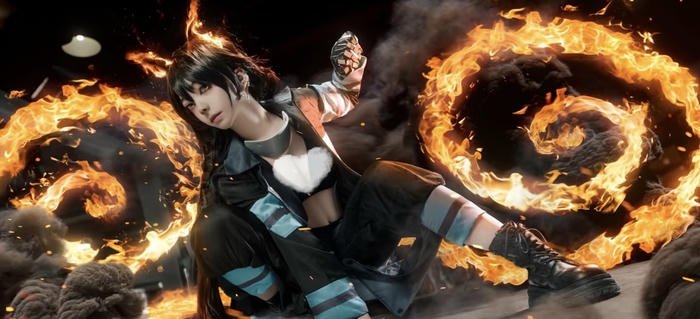 Tamaki kotatsu cosplay quanh tia lửa