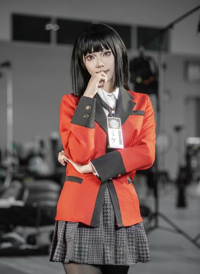 Yumeko cosplay phong thái liều lĩnh nổi bật