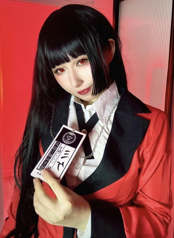 Yumeko jabami cosplay nụ cười mỉm