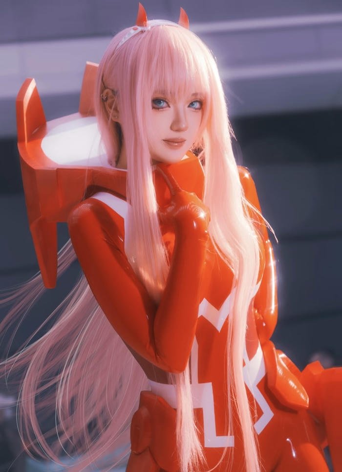 Zero two cosplay ánh mắt tinh nghịch