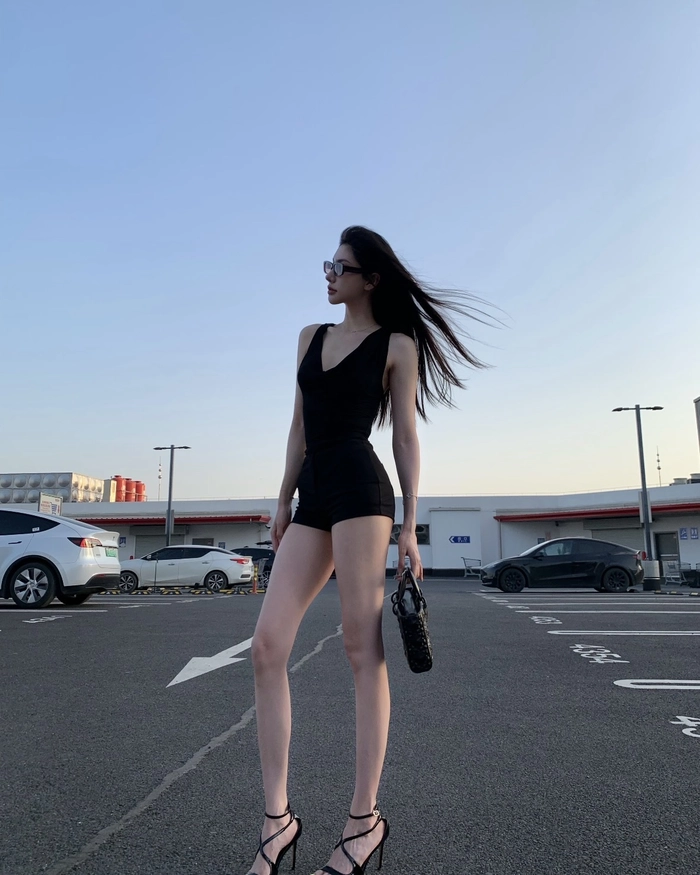 Ảnh chân gái xinh cùng phong cách sexy nhẹ nhàng