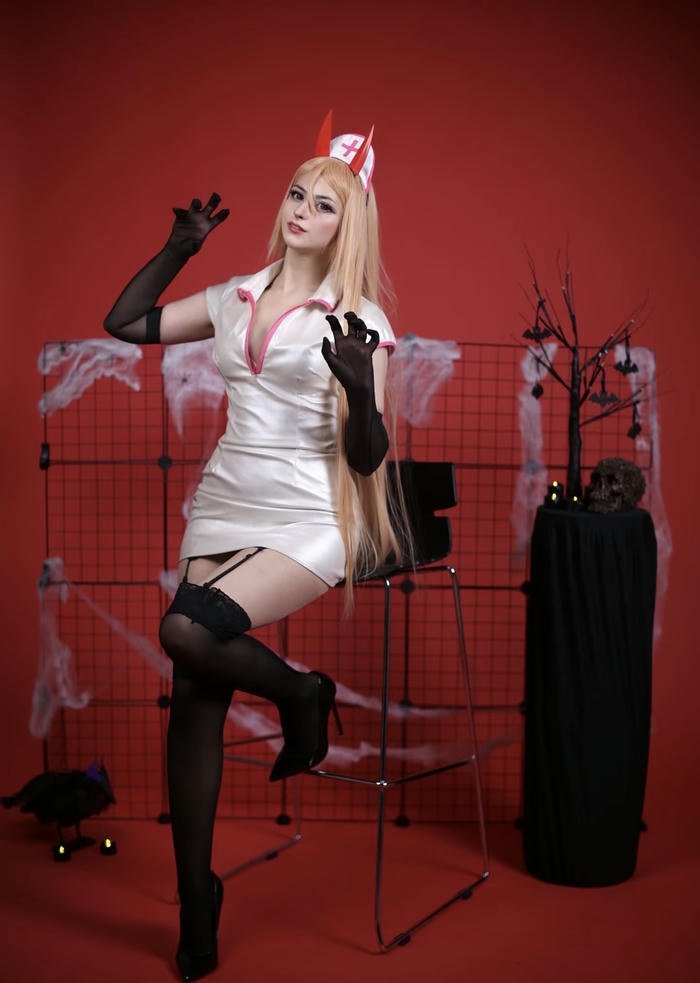 Ảnh cosplay y tá body thon quyến rũ