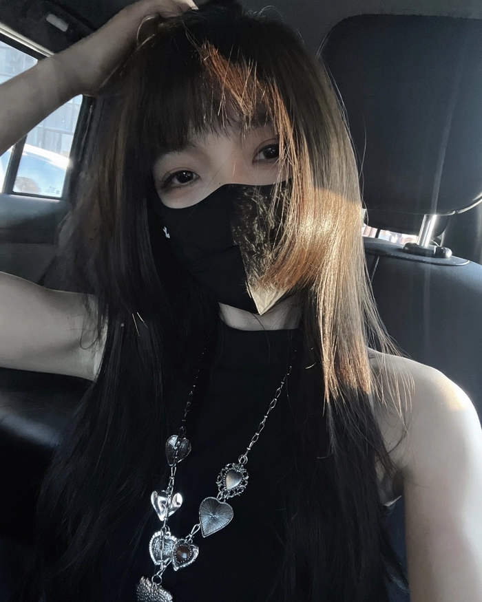 Ảnh gái Trung Quốc che mặt chụp selfie đầy cuốn hút
