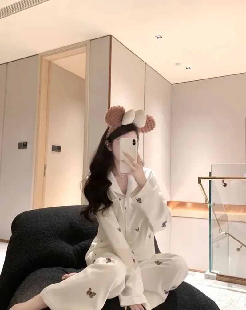 Ảnh gái xinh đồ ngủ đáng yêu ngọt ngào