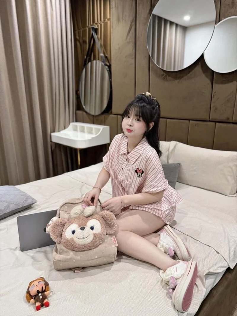 Ảnh gái xinh đồ ngủ ngọt ngào trong trẻo