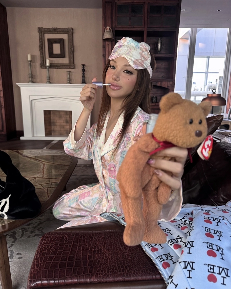 Ảnh gái xinh mặc đồ ngủ phong cách dễ thương
