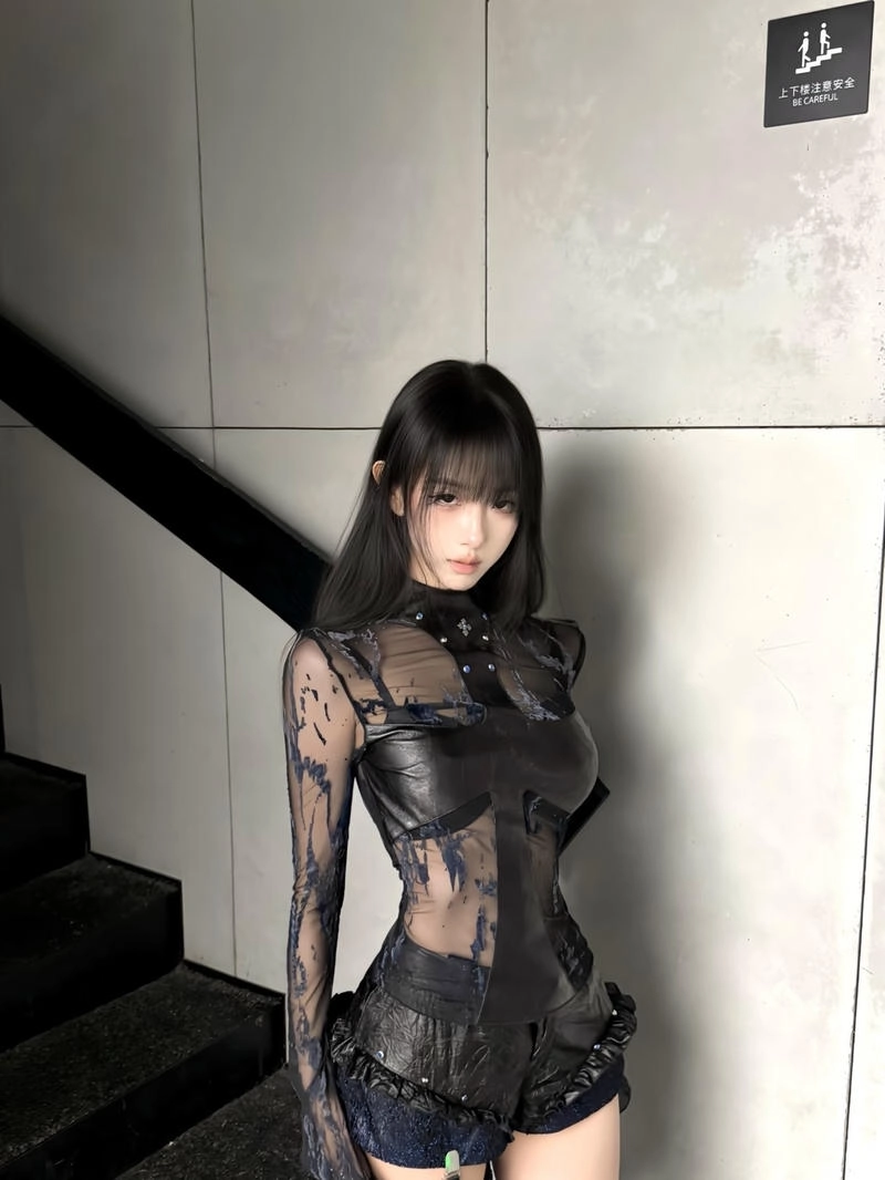 Ảnh gái xinh ngầu mang đến cảm giác cool hiện đại