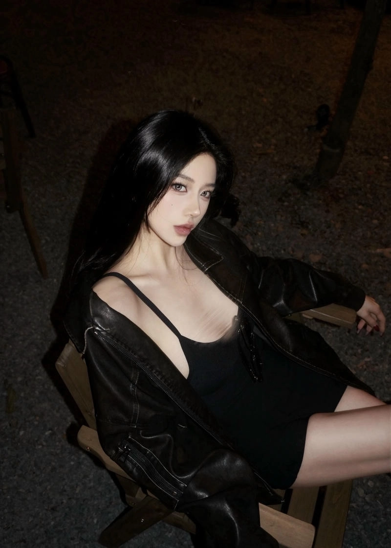 Ảnh gái xinh ngầu mang phong cách hiện đại cá tính