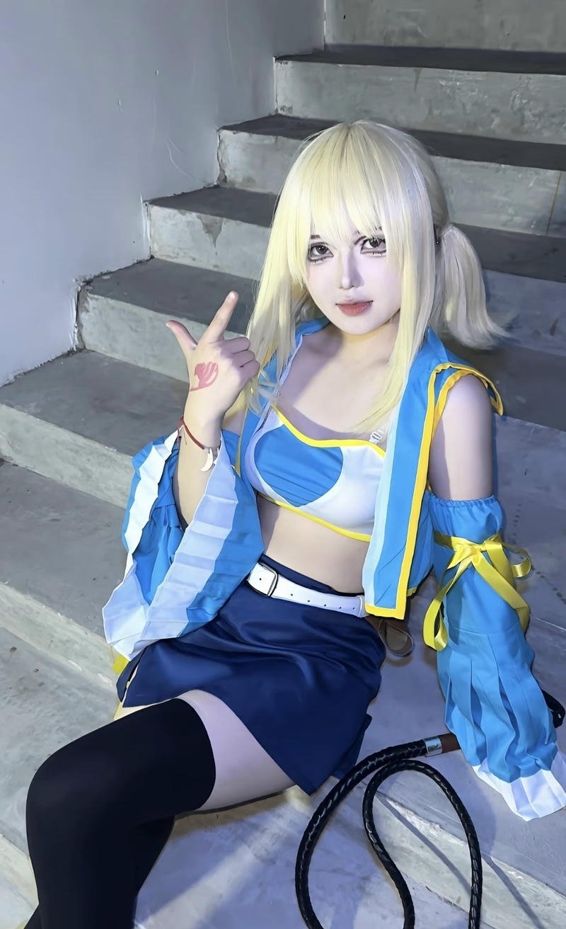 Ảnh lucy heartfilia cosplay thích hợp làm avatar anime