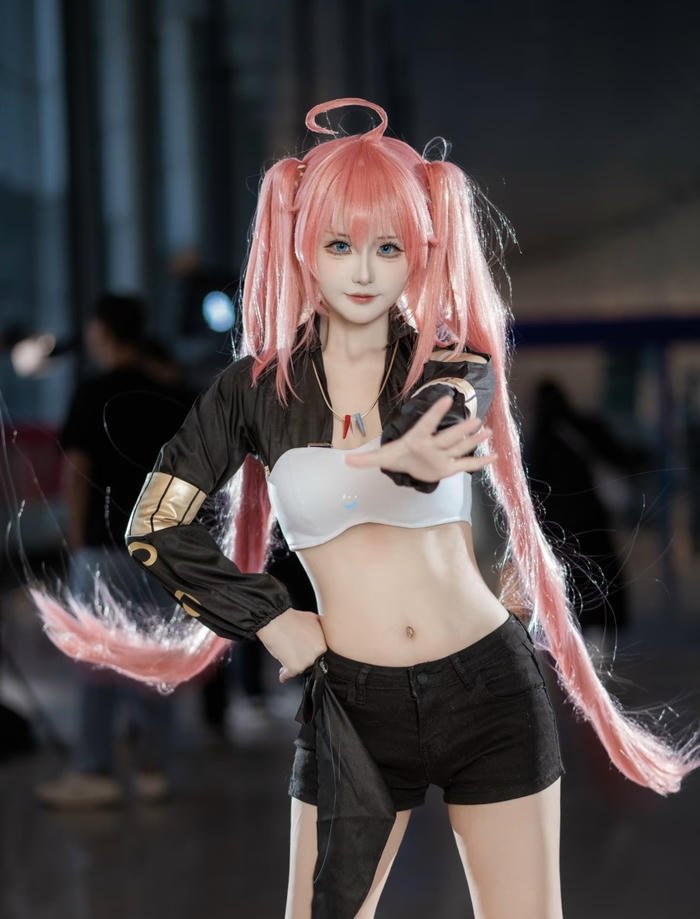 Ảnh milim nava cosplay trang phục nổi bật