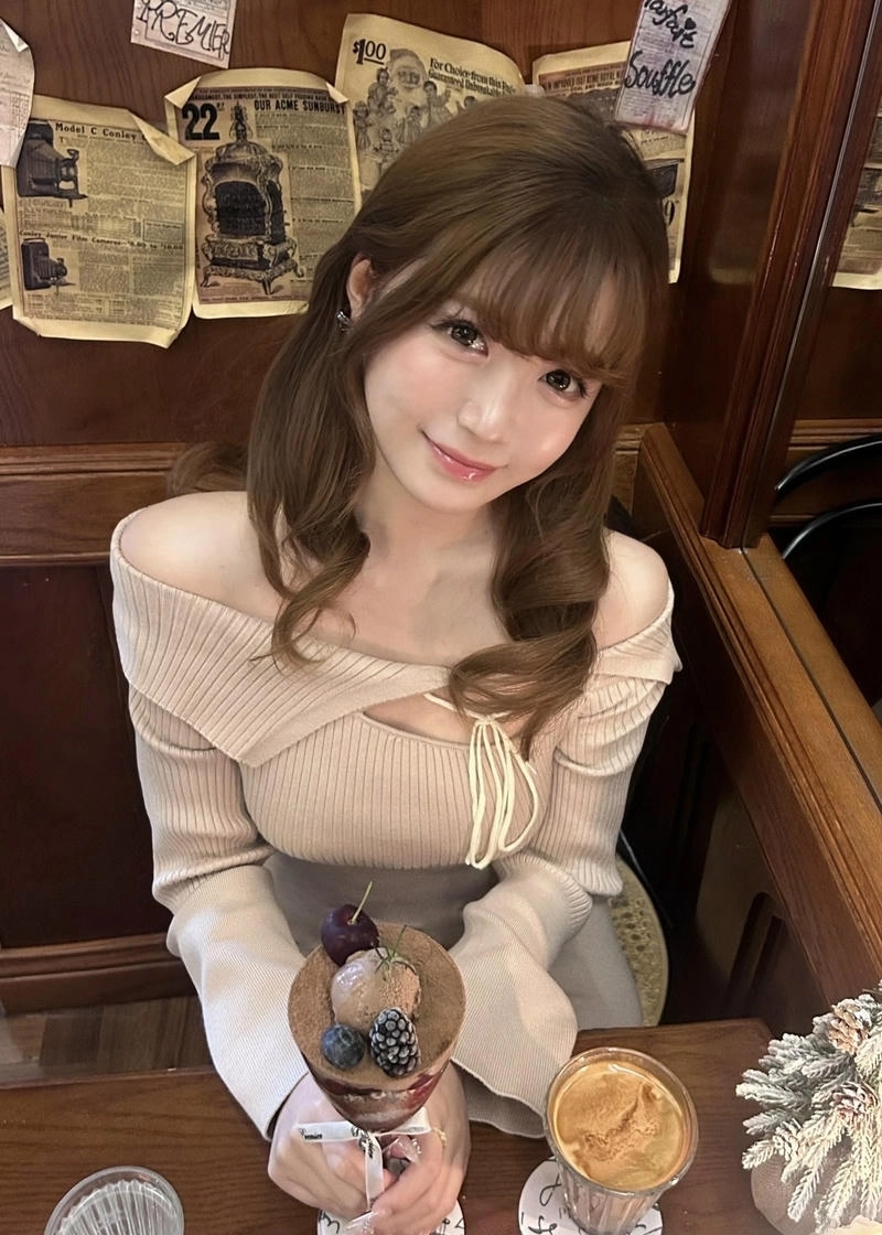 Ánh sáng ban ngày làm nổi bật vẻ đẹp gái Nhật đời thường