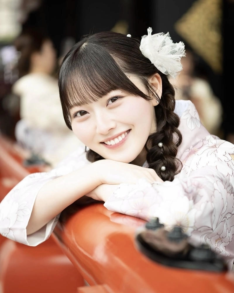 Bối cảnh Nhật Bản làm tăng nét đẹp gái Nhật kimono