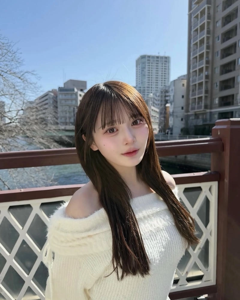 Chất ảnh trong trẻo làm nổi bật thần sắc gái Nhật