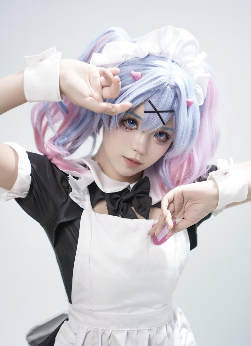 Cosplay hầu gái cùng sức hút tự nhiên