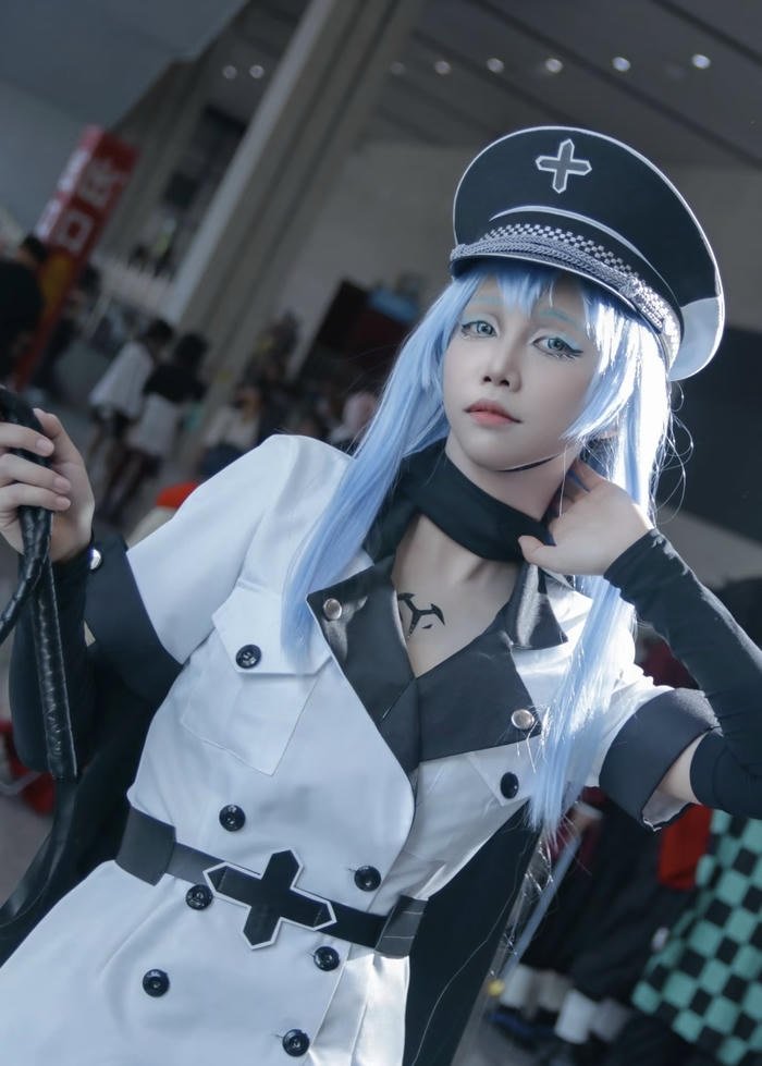 Esdeath cosplay gái xinh đẹp mắt