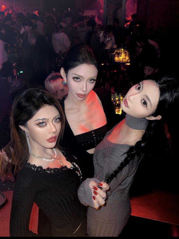 Gái xinh đi bar thành thị cực chất