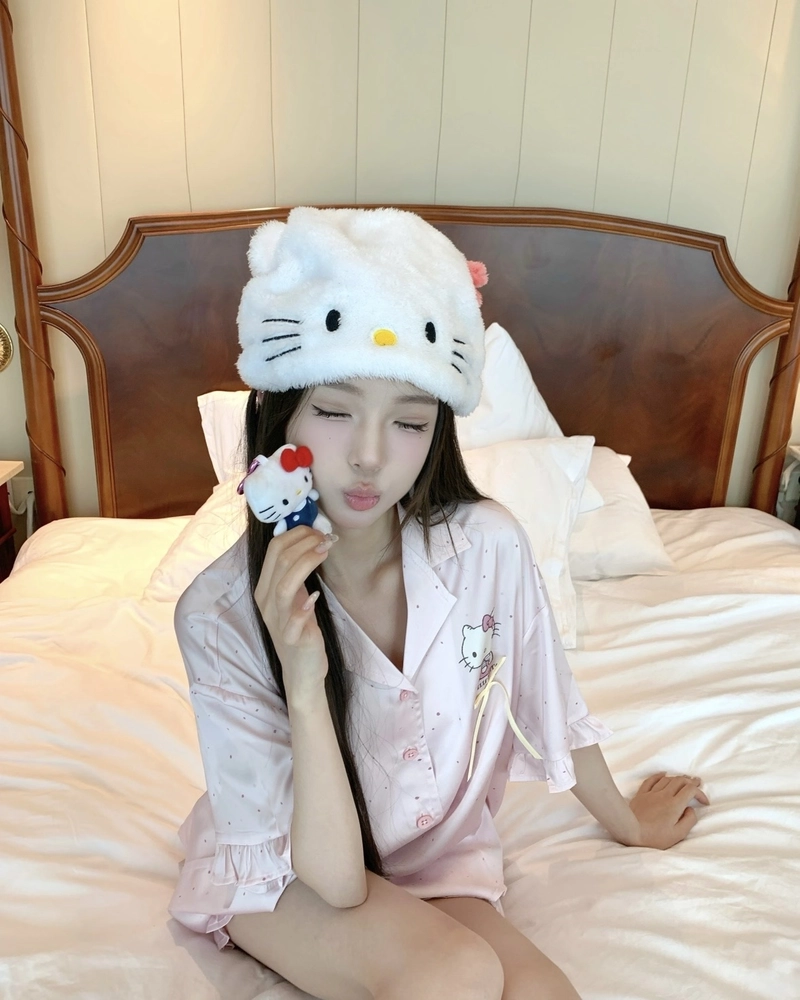 Gái xinh mặc đồ ngủ chuẩn style ulzzang nhẹ nhàng