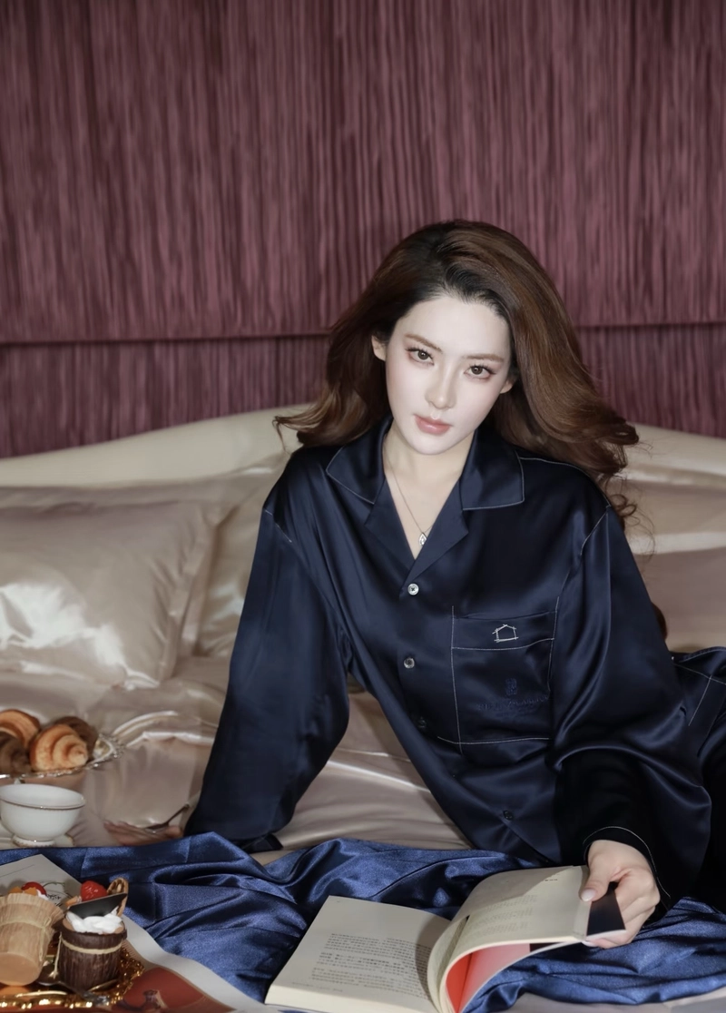 Gái xinh mặc đồ ngủ mang phong cách nhẹ nhàng