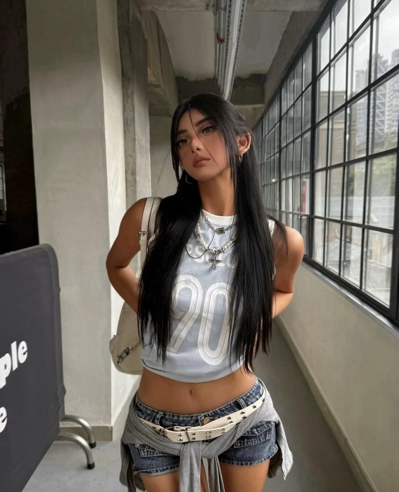 Gương mặt cá tính kết hợp phong cách bad girl nổi bật