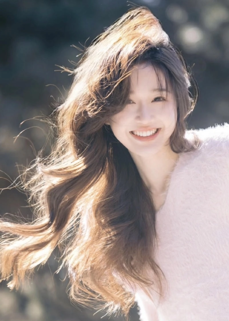 Hình ảnh gái xinh cười với nét đẹp tự nhiên