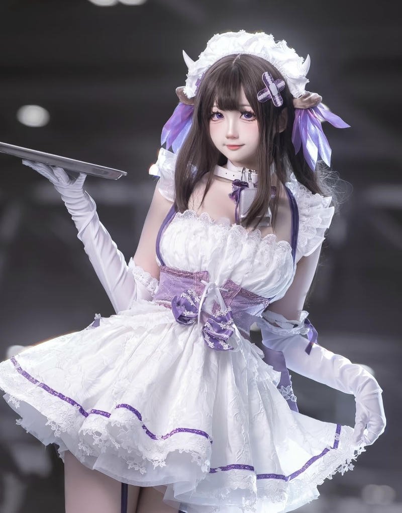 Hình cosplay hầu gái mang nét gợi cảm kín đáo