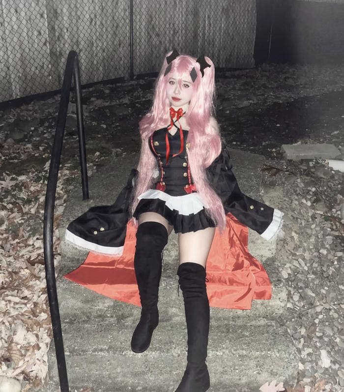 Hình krul tepes cosplay tạo hình chuẩn nhân vật