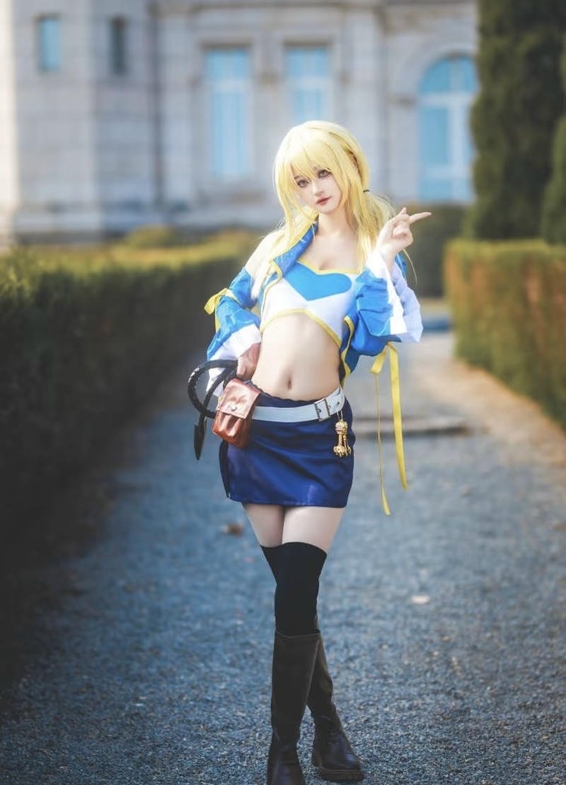 Hình lucy heartfilia cosplay phù hợp làm ảnh đại diện