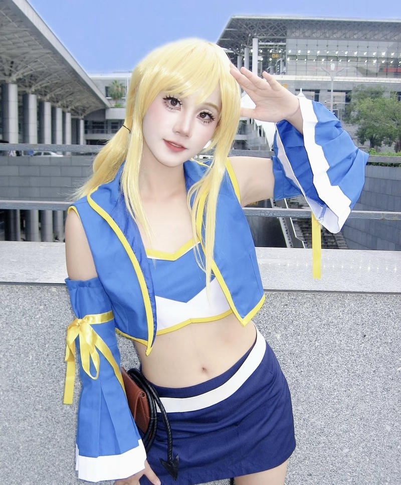 Hình nền lucy heartfilia cosplay cho điện thoại đẹp mắt