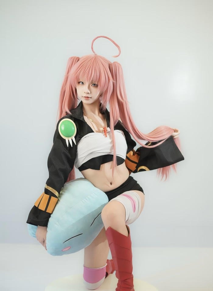 Milim nava cosplay biểu cảm tinh nghịch