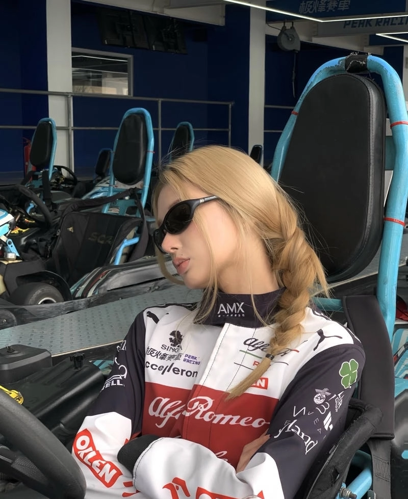 Phong cách thời trang cá tính của gái xinh ngầu nổi bật