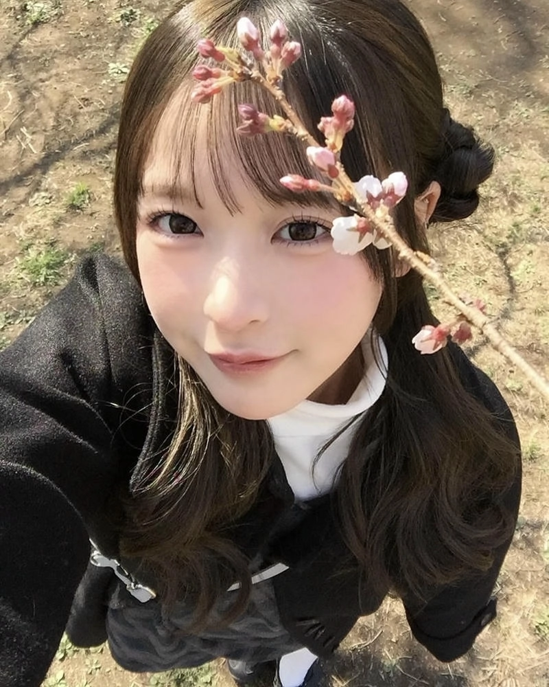 Phong cách tối giản tạo nên sức hút riêng gái Nhật