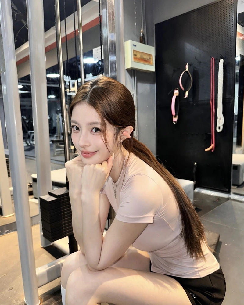 Thần thái tự tin ảnh gái xinh tập gym xinh đẹp