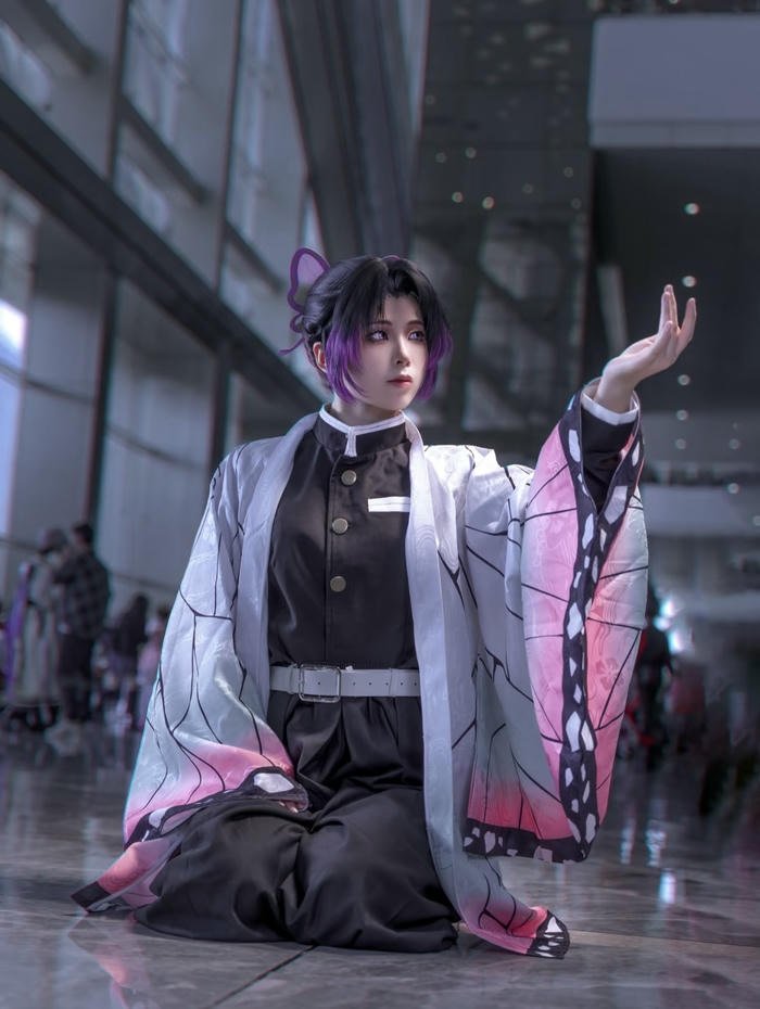 ảnh cosplay shinobu chi tiết bướm