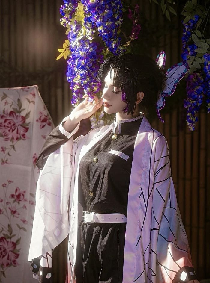 ảnh cosplay shinobu trang phục kiếm sĩ