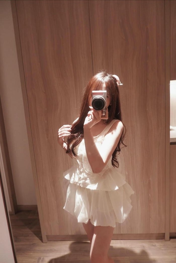 ảnh gái xinh chụp gương dễ thương