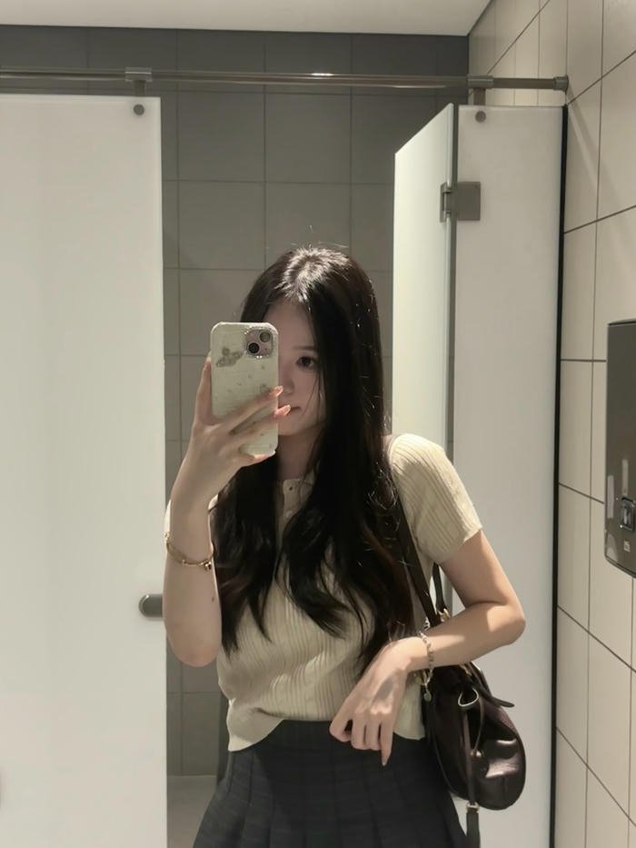 ảnh gái xinh chụp gương đời thường